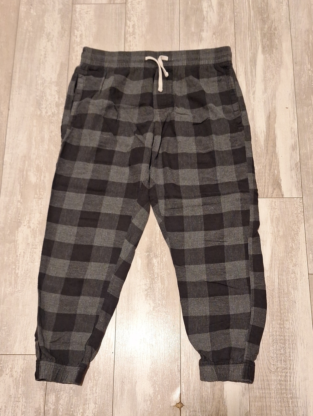 American Eagle Outfitters Mens  Black & Gray Plaid Joggers Pj Pants  Sizr Medium